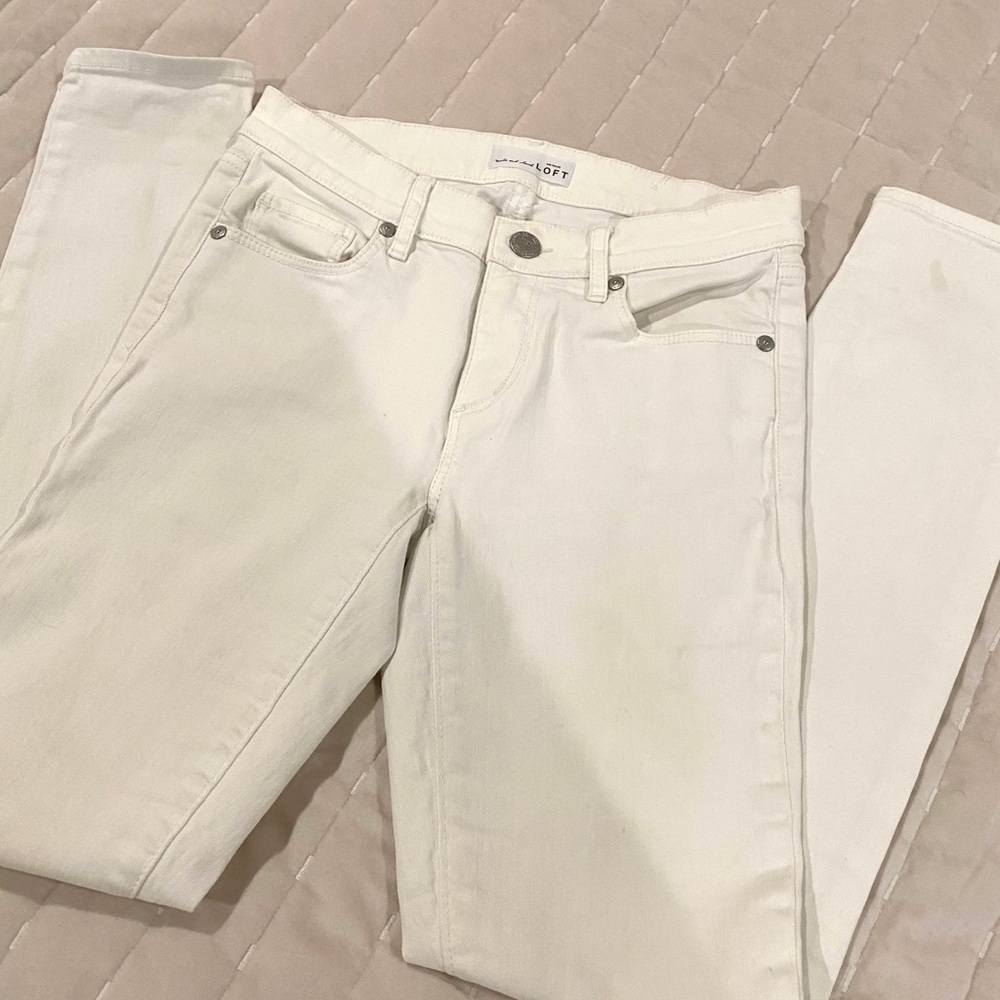White skinny jeans
